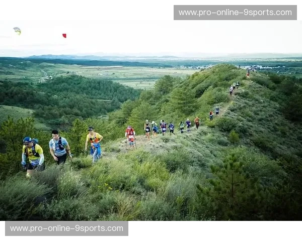集锦越野跑：把山野的风景装进每一步